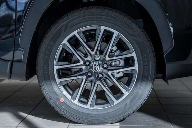 New 2026 Toyota Corolla Cross XLE image 18