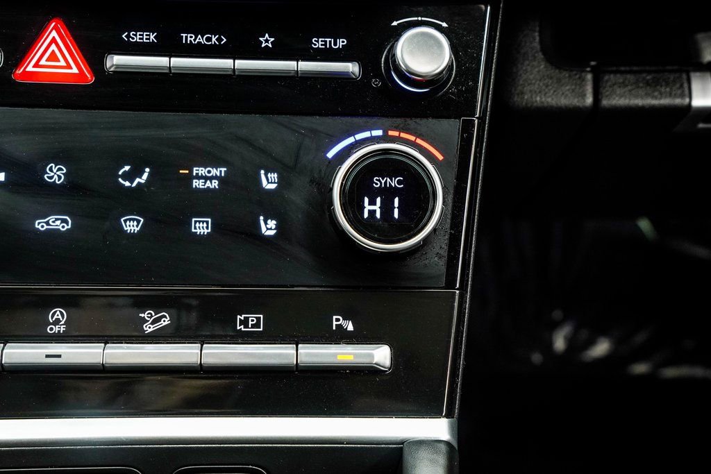 Used 2024 Hyundai Santa Fe Limited image 22