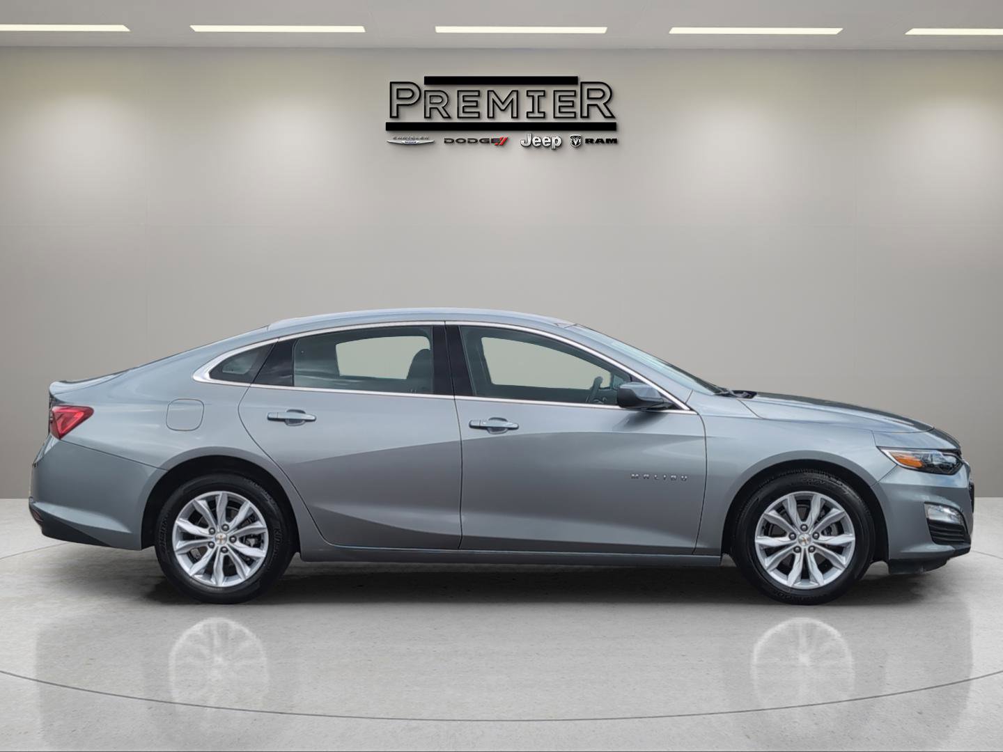 Used 2025 Chevrolet Malibu LT image 7