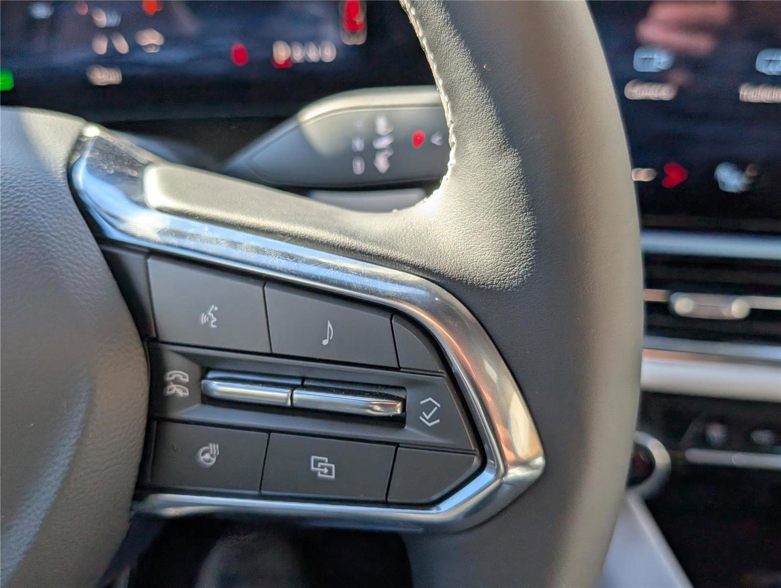 New 2026 Chevrolet Equinox EV LT w/ LPO, All-Weather Mat Package image 22