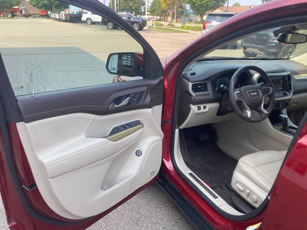 Used 2019 GMC Acadia Denali AWD/4WD image 24