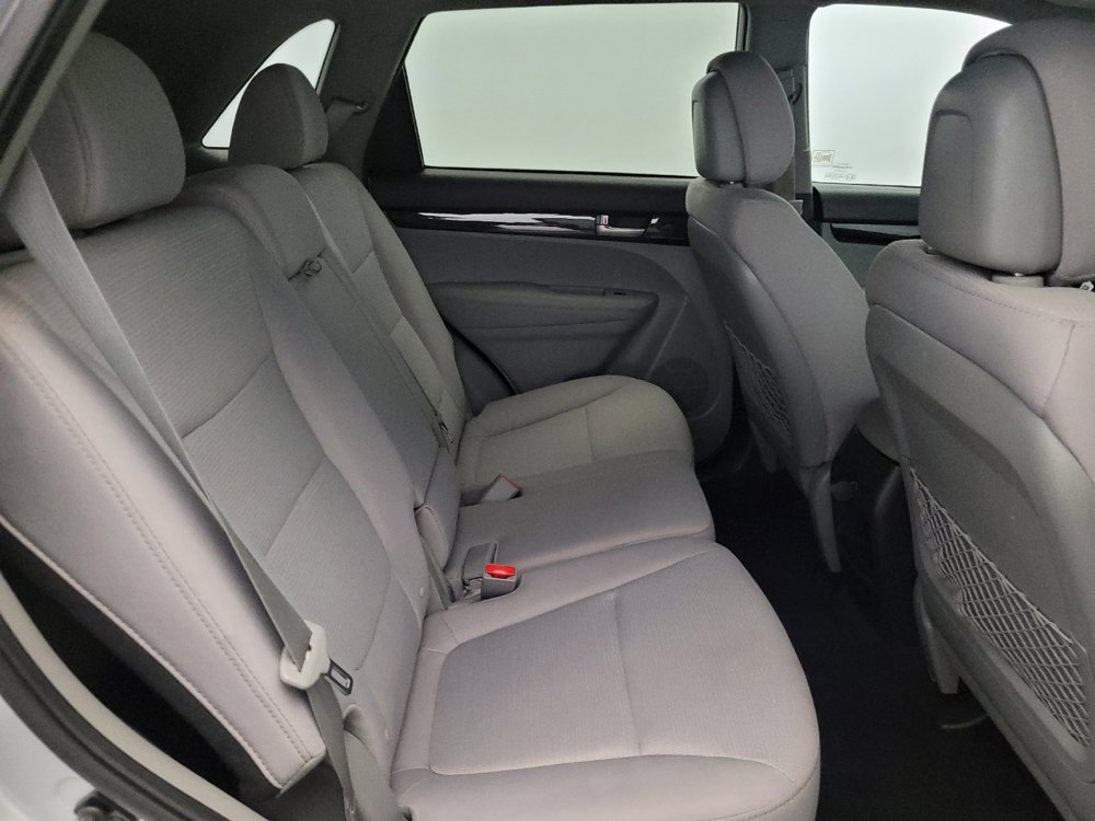 Used 2015 Kia Sorento LX AWD/4WD image 19