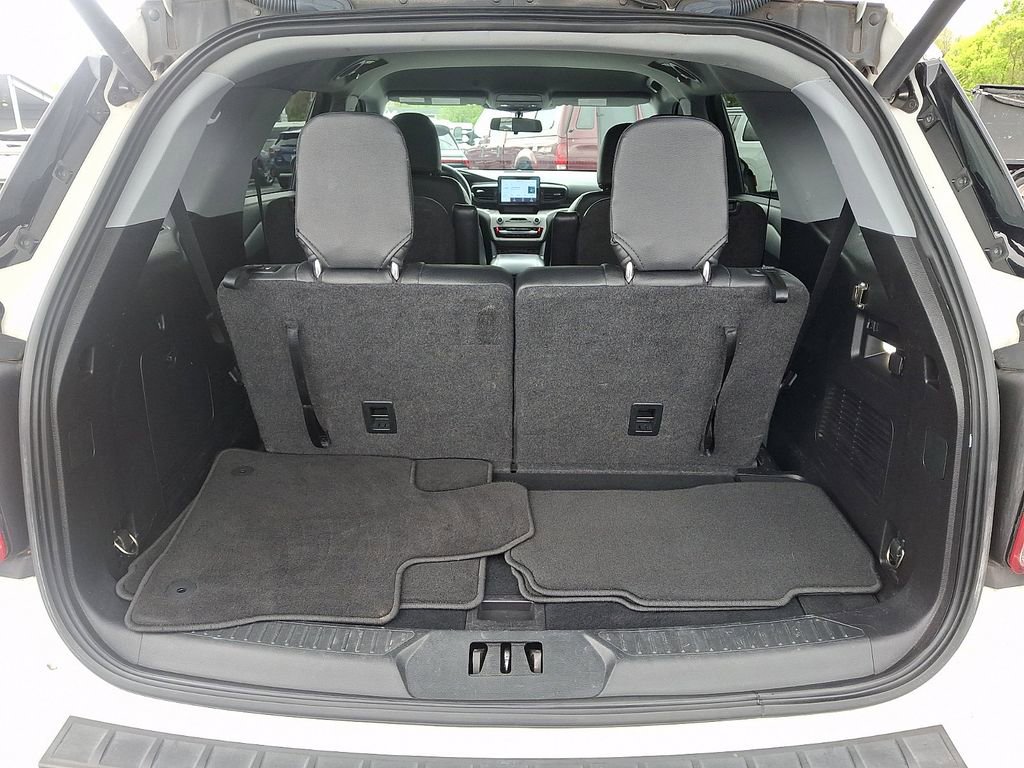 Used 2021 Ford Explorer XLT AWD/4WD image 29