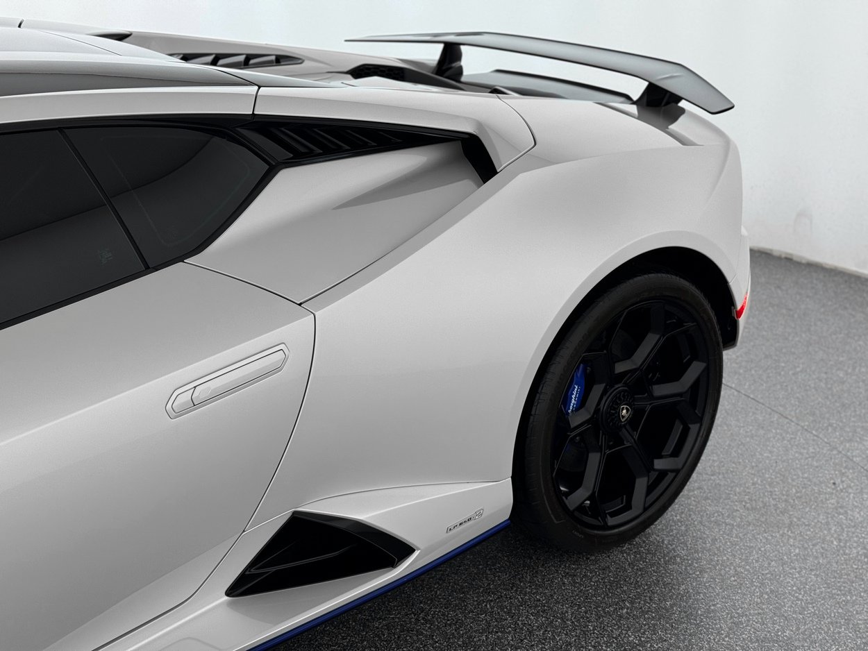Used 2023 Lamborghini Huracan Tecnica RWD image 42