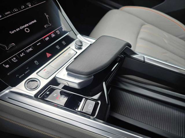 Used 2023 Audi e-tron Chronos w/ Chronos Package image 33