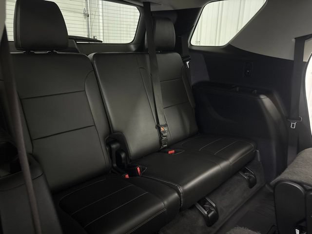Used 2020 Chevrolet Traverse Premier w/ LPO, Floor Liner Package FWD image 18
