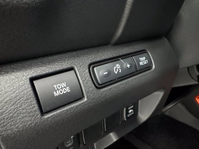 Used 2026 Nissan Frontier PRO-4X w/ Pro-4x Convenience Package AWD/4WD image 11