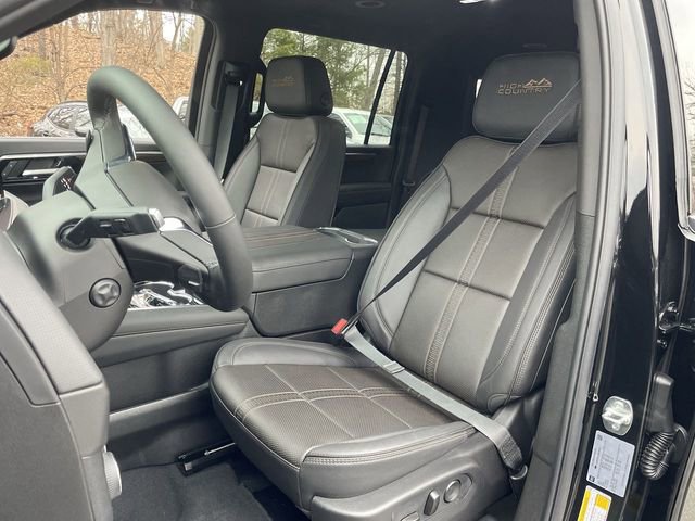 New 2026 Chevrolet Suburban High Country image 11