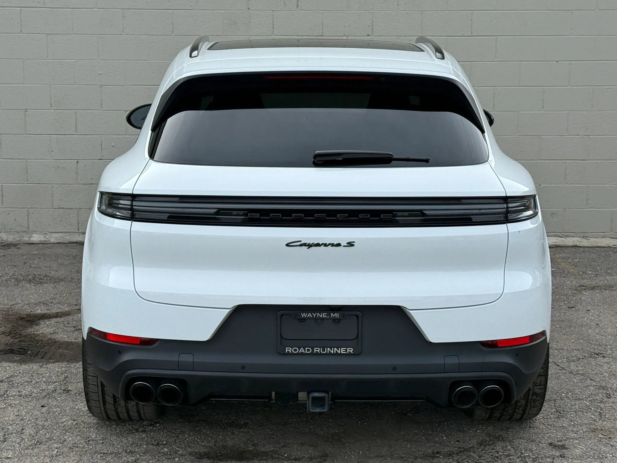 Used 2025 Porsche Cayenne S w/ Premium Package Plus image 14