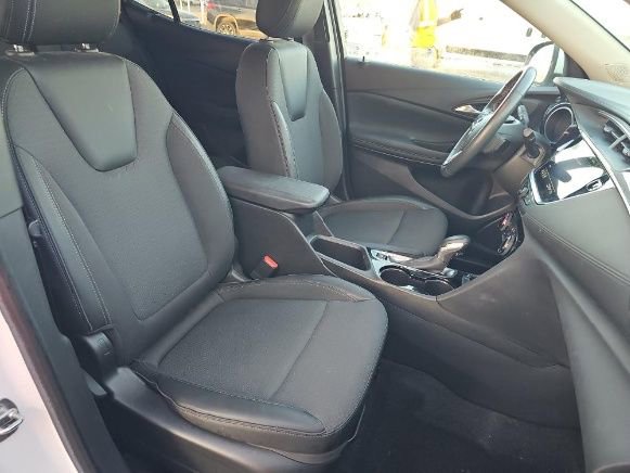 Used 2022 Buick Encore GX Preferred w/ Cold Weather Comfort Package image 5