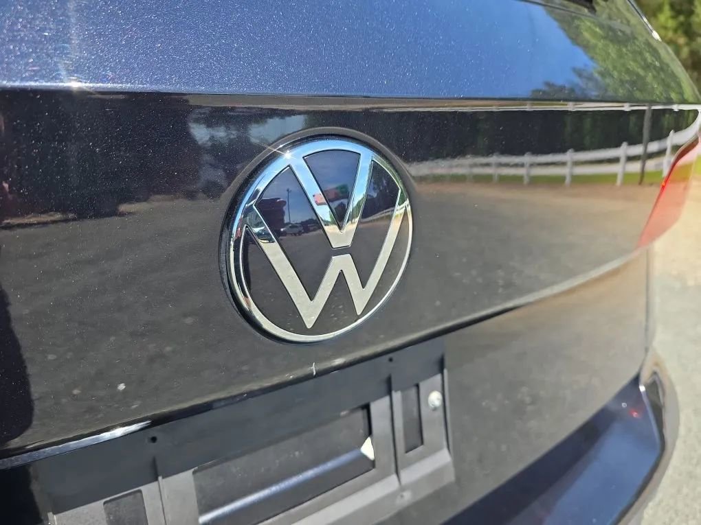 Used 2022 Volkswagen Taos SE FWD image 9