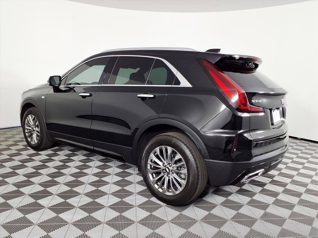 Certified 2024 Cadillac XT4 Premium Luxury image 6