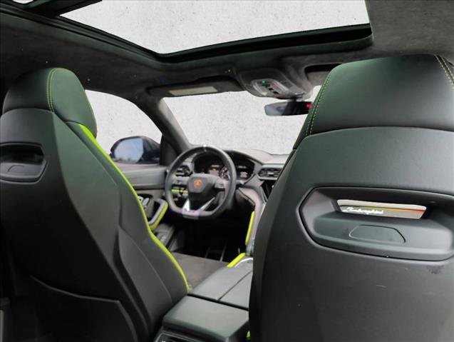 Used 2022 Lamborghini Urus AWD/4WD image 19
