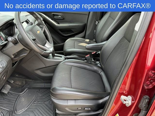 Used 2018 Chevrolet Trax LT w/ LT Convenience Package FWD image 18