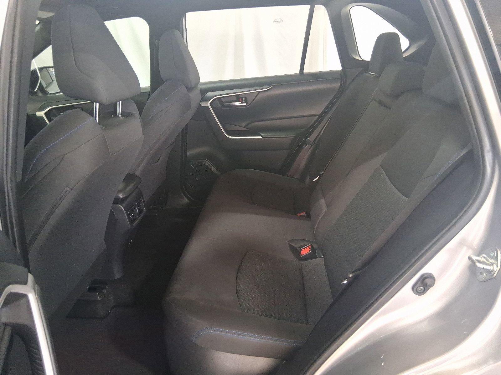 Used 2022 Toyota RAV4 SE AWD/4WD image 16