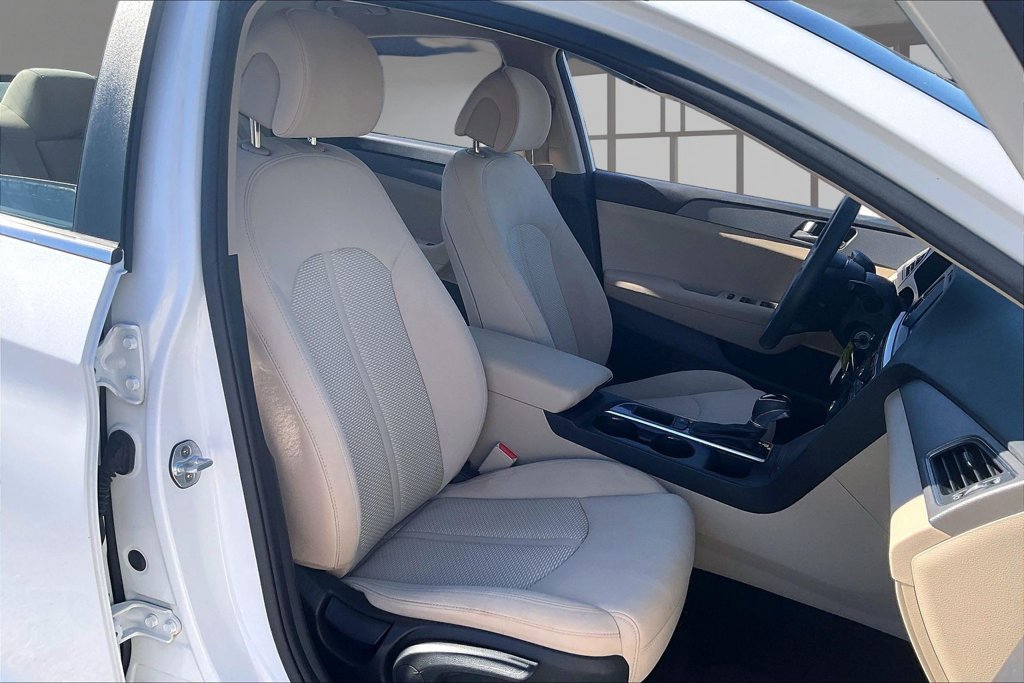 Used 2017 Hyundai Sonata SE FWD image 26
