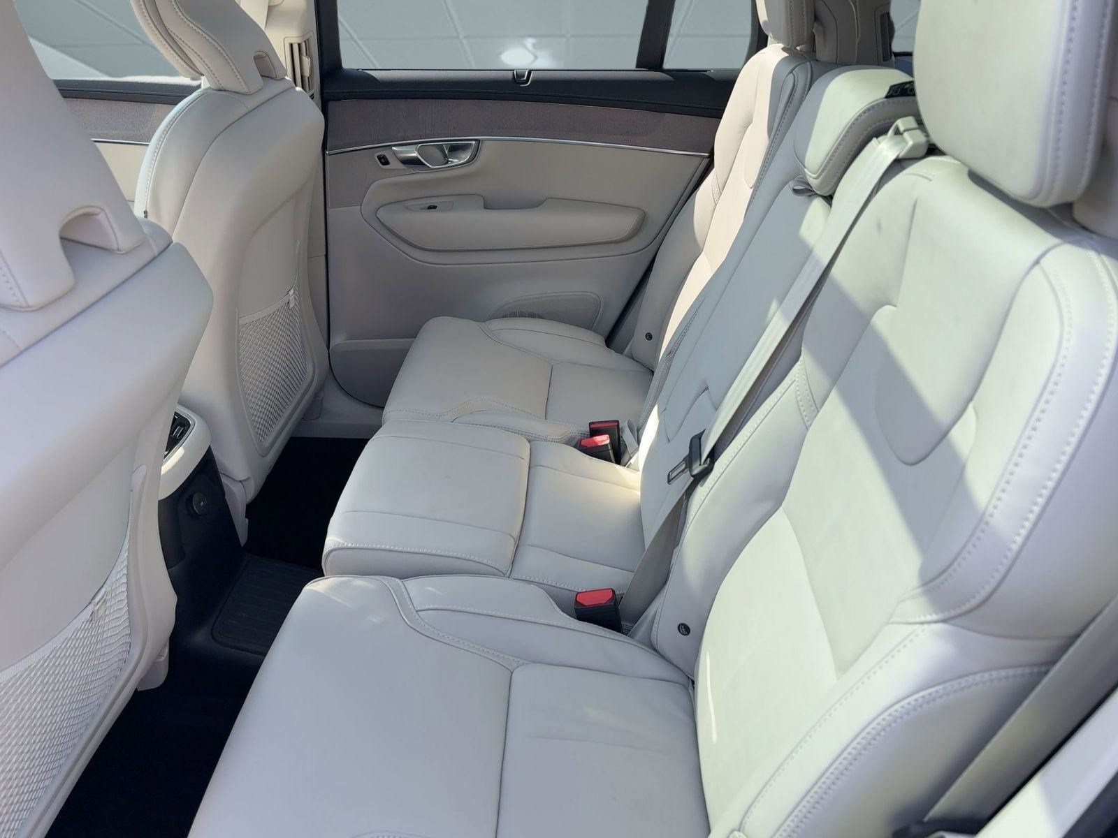 New 2026 Volvo XC90 T8 Ultra w/ Protection Package Premier AWD/4WD image 24