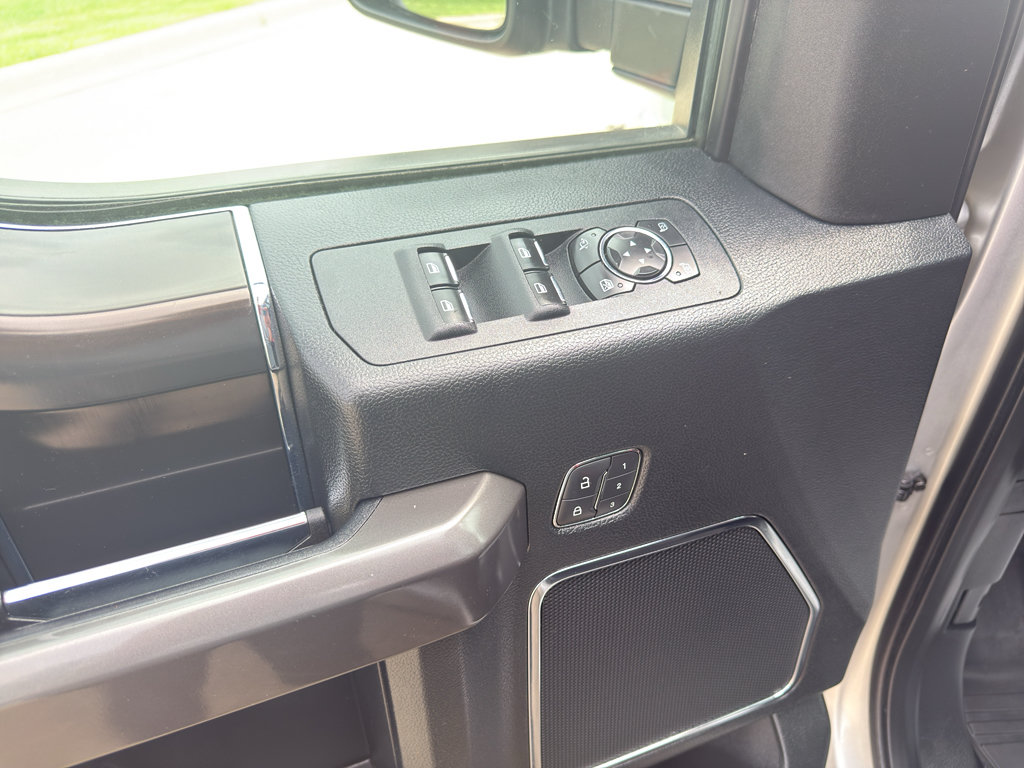 Used 2018 Ford F150 Lariat w/ Equipment Group 502A Luxury AWD/4WD image 26