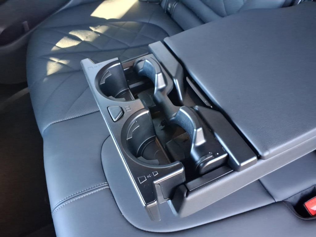 Used 2024 BMW X5 xDrive40i w/ Premium Package image 30