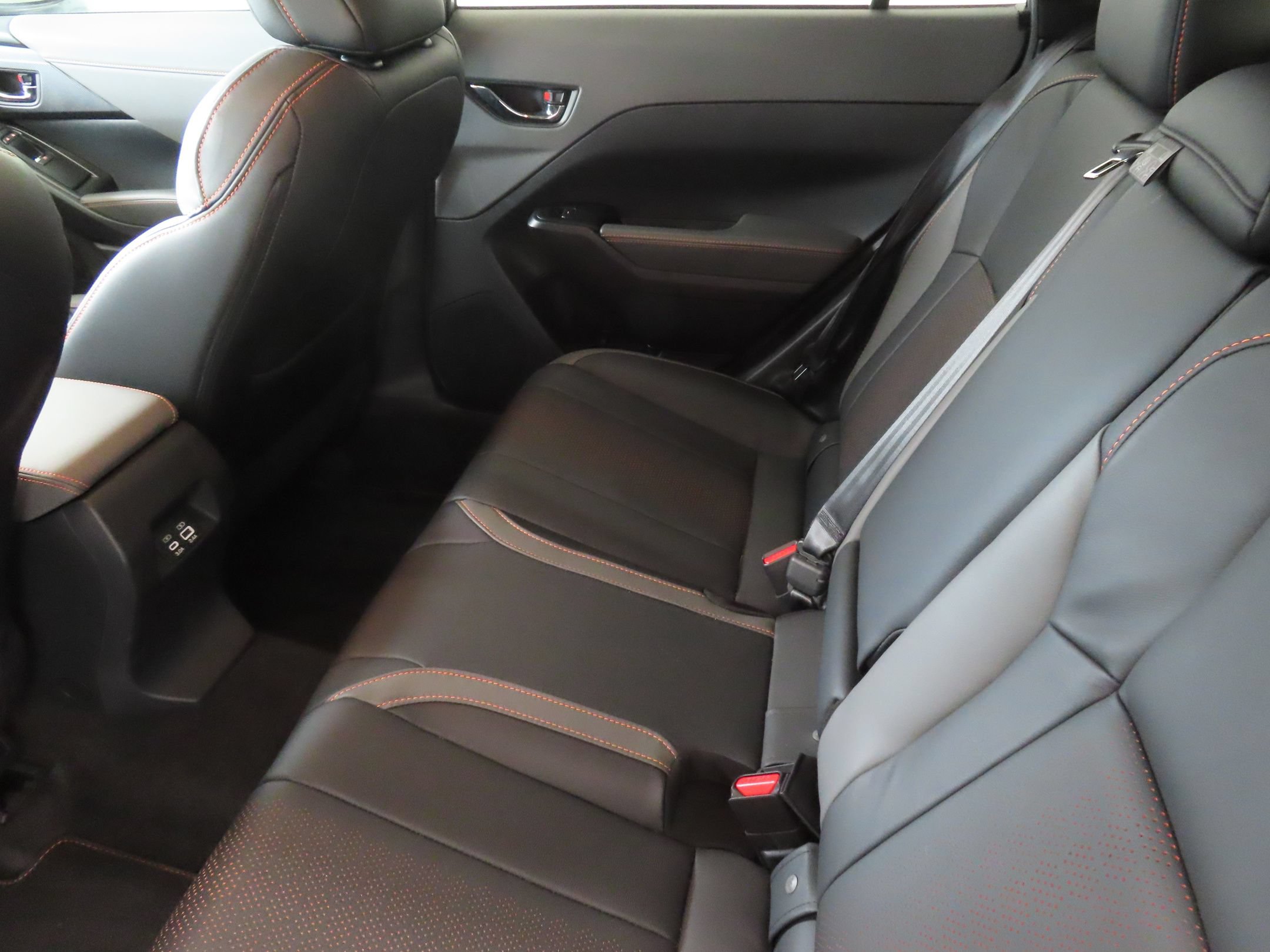 Used 2025 Subaru Crosstrek 2.5i Limited w/ Crosstrek Mirror Package AWD/4WD image 22