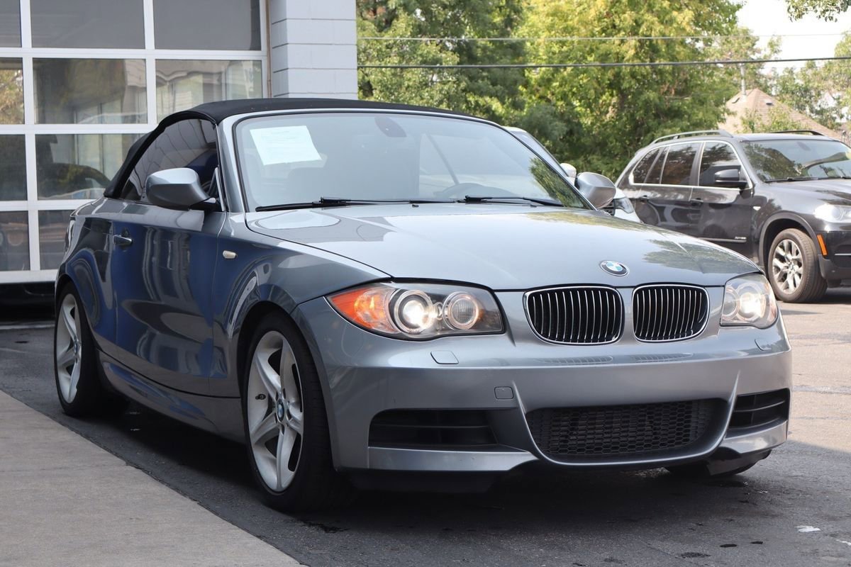 Used 2010 BMW 135i Convertible image 6