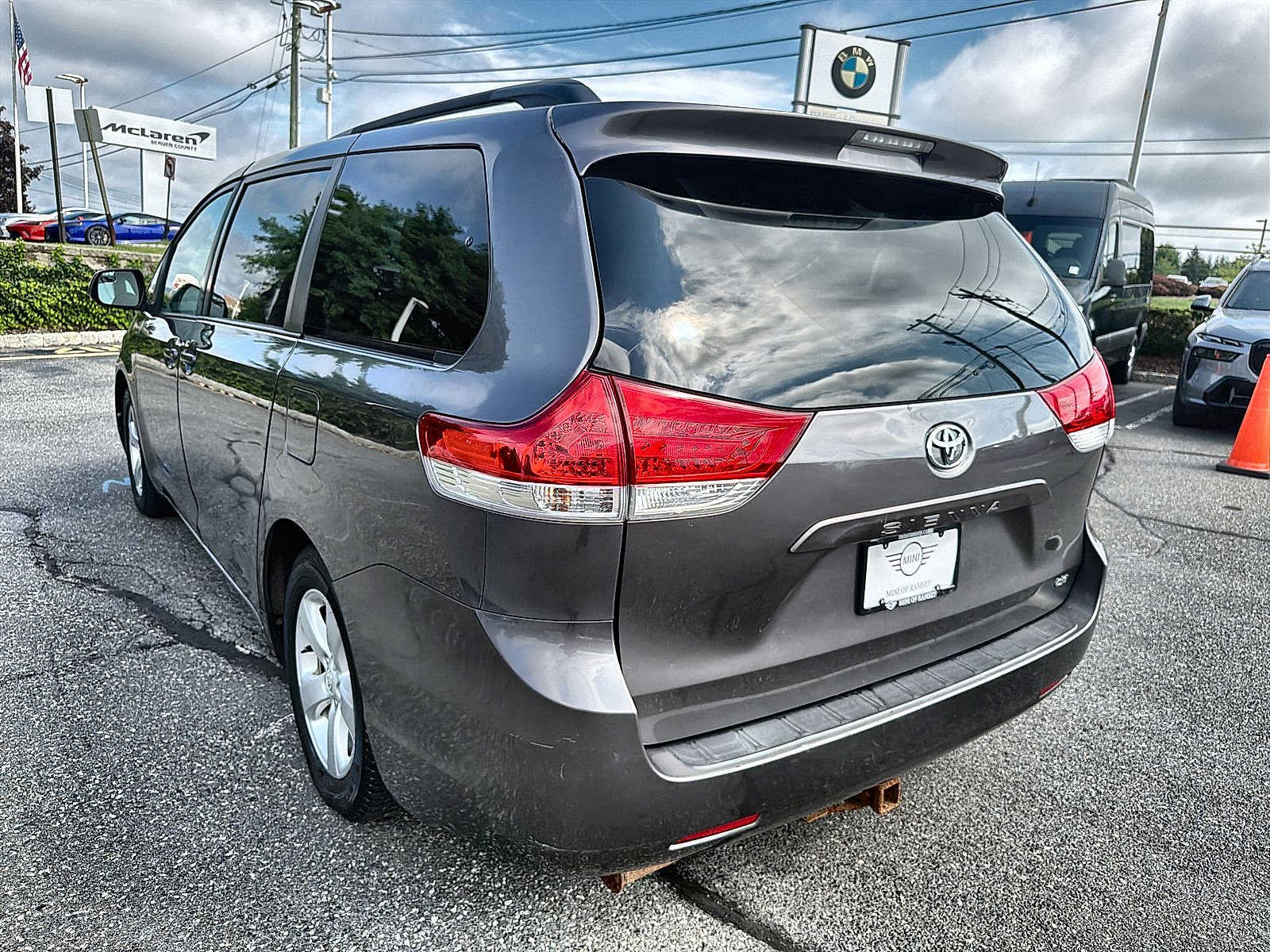 Used 2012 Toyota Sienna LE FWD image 12