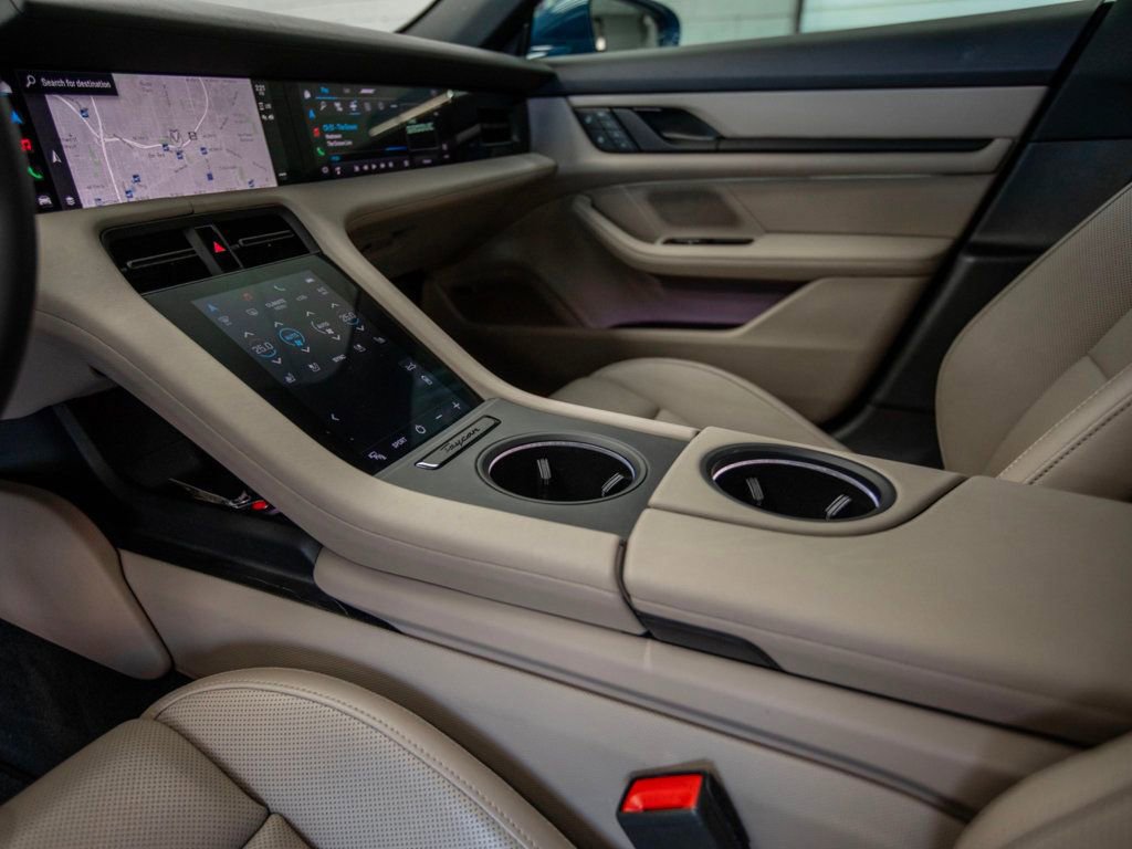 Used 2022 Porsche Taycan 4S image 28