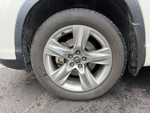 Used 2019 Toyota Highlander Limited AWD/4WD image 12
