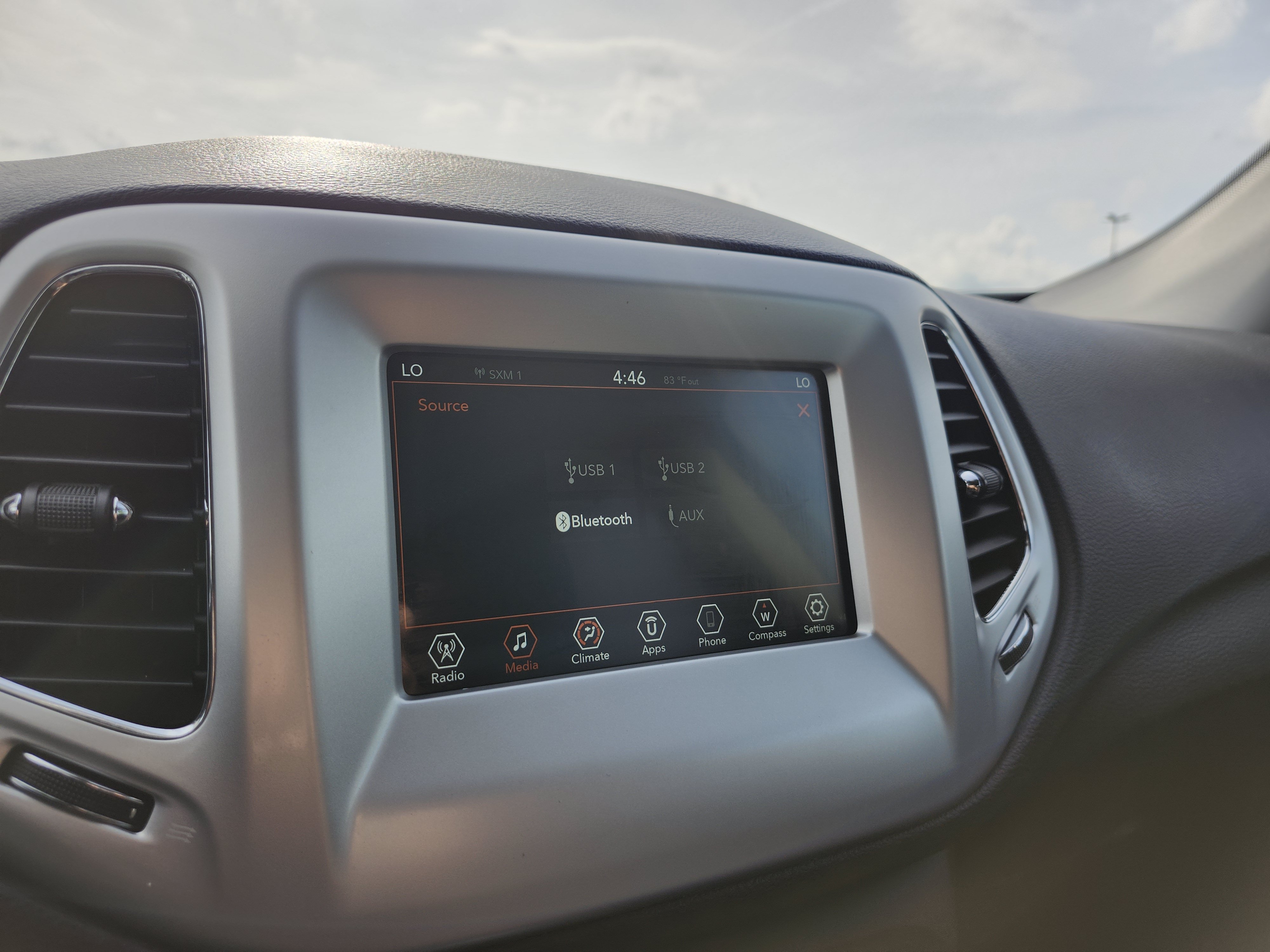 Used 2019 Jeep Compass Sport AWD/4WD image 4