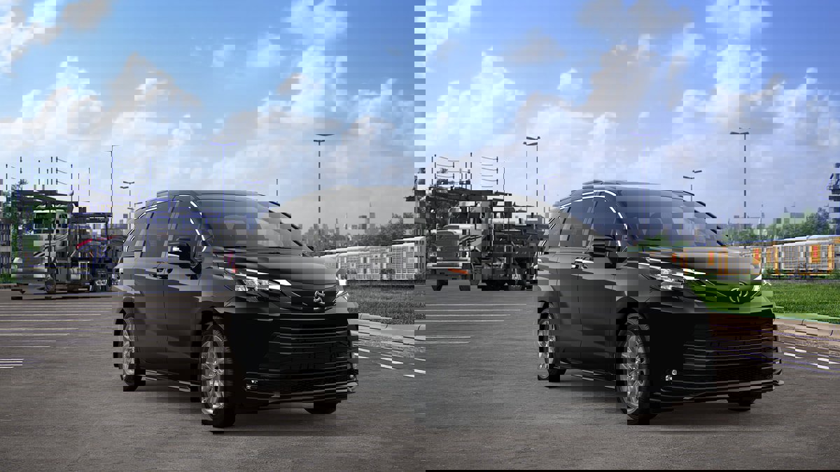 New 2026 Toyota Sienna XLE image 15