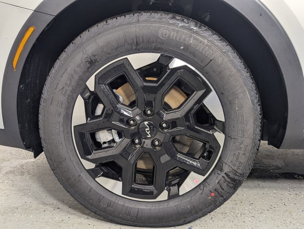 New 2026 Kia Sorento S FWD image 9