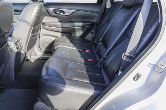 Used 2016 Nissan Rogue SL w/ SL Premium Package image 24