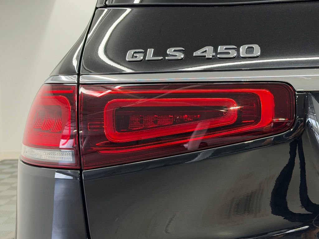 Used 2023 Mercedes-Benz GLS 450 4MATIC image 11