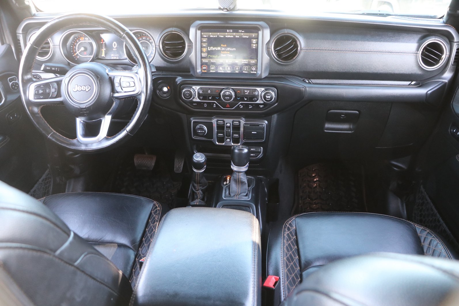 Used 2020 Jeep Wrangler Unlimited Sahara AWD/4WD image 15