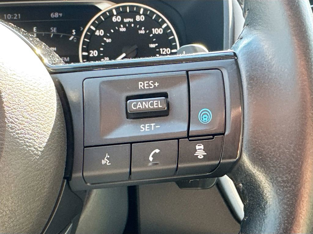 Used 2023 Nissan Rogue SL w/ SL Premium Package image 12