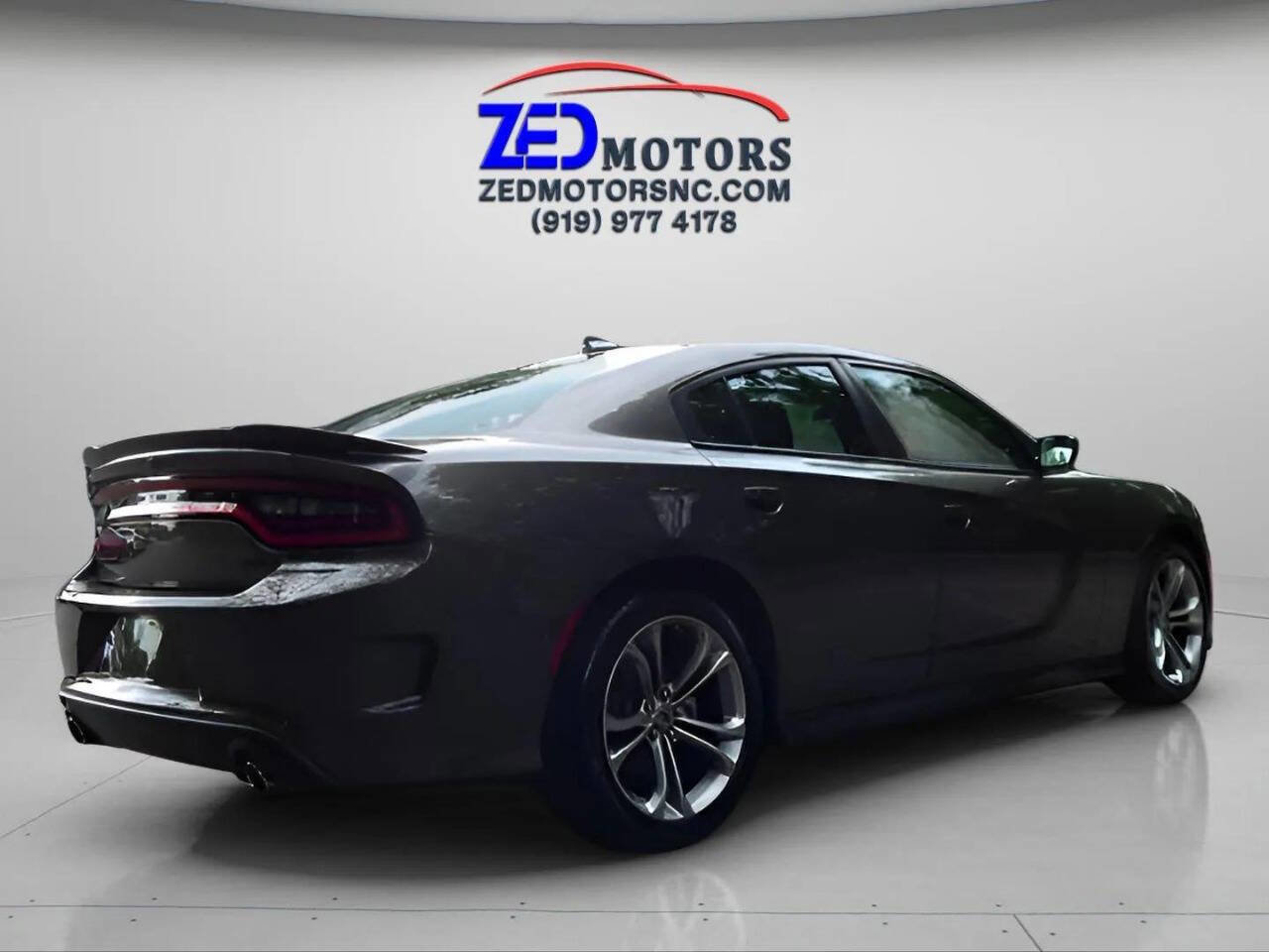 Used 2022 Dodge Charger GT w/ Blacktop Package image 5