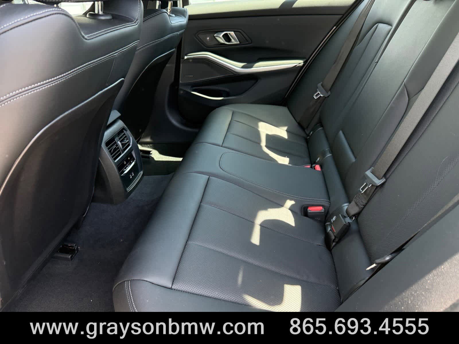Used 2024 BMW 330i xDrive Sedan w/ Premium Package AWD/4WD image 15