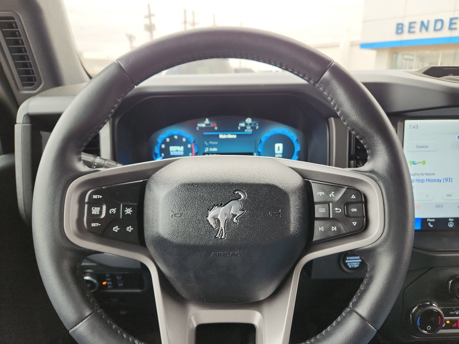 Used 2025 Ford Bronco Badlands AWD/4WD image 19