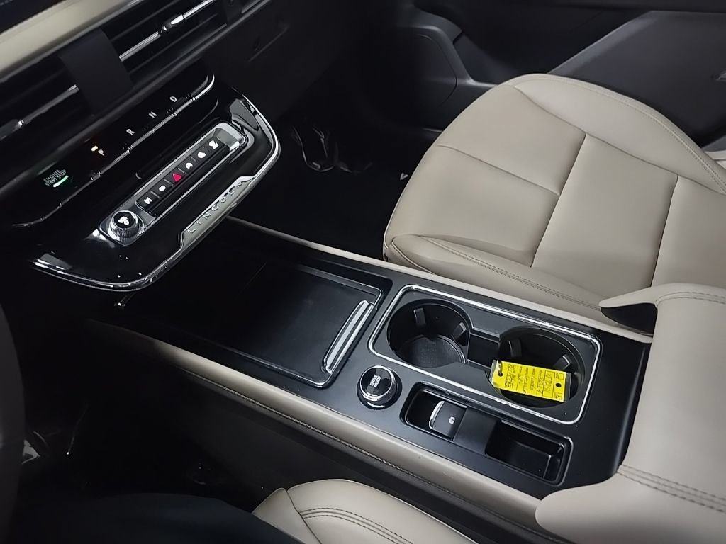 Used 2023 Lincoln Corsair AWD image 31