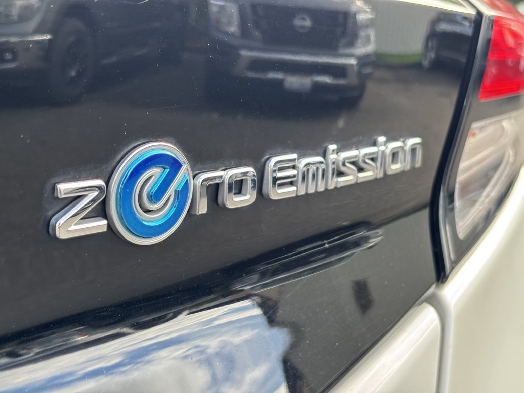 Used 2019 Nissan Leaf SV FWD image 12