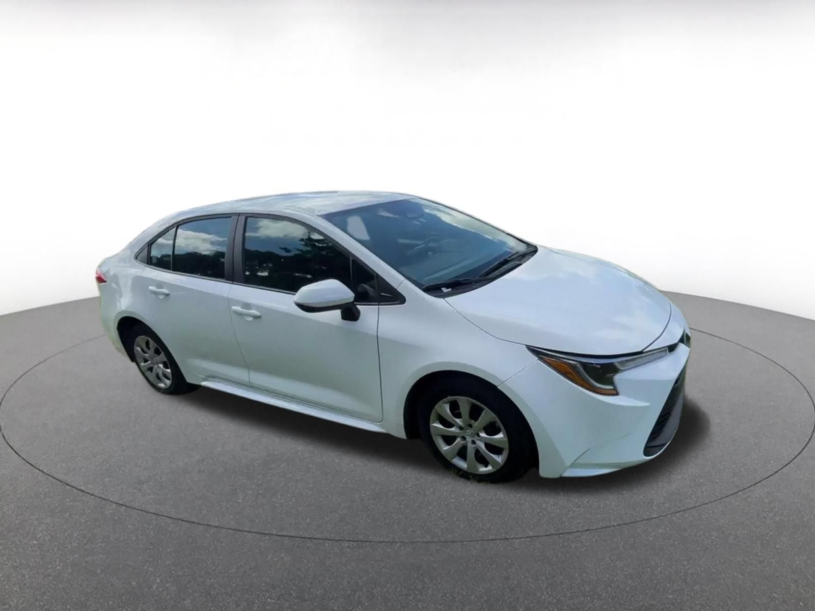 Used 2025 Toyota Corolla LE FWD video 2