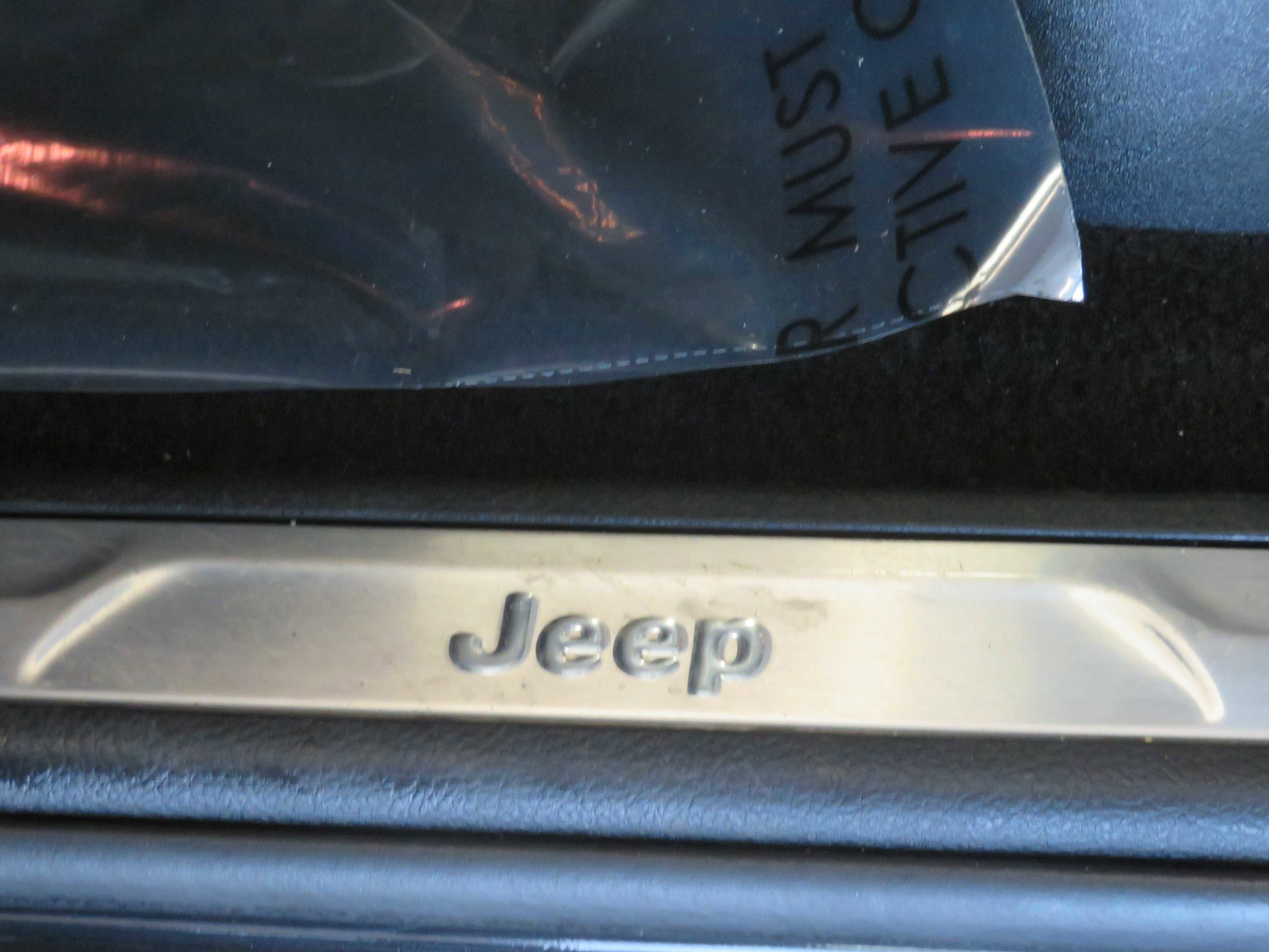 Used 2020 Jeep Grand Cherokee Limited w/ Trailer Tow Group IV image 17