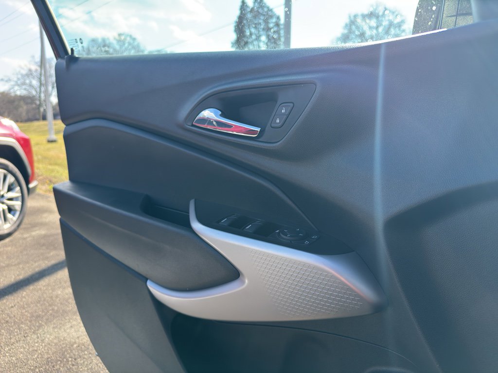 Used 2024 Chevrolet Trax LS image 10