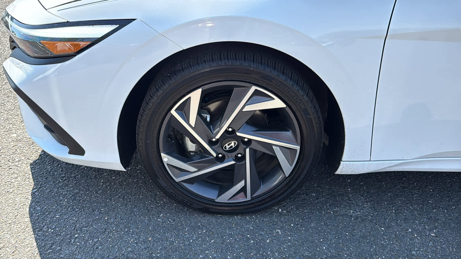 Used 2025 Hyundai Elantra SEL FWD image 10