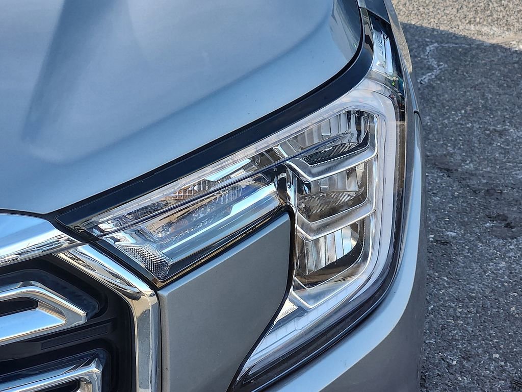 Used 2023 GMC Terrain SLT image 9