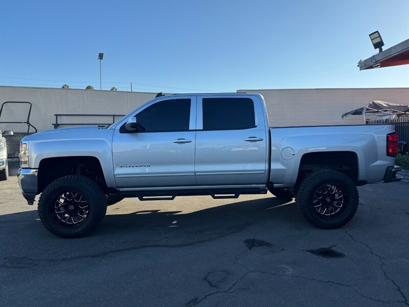 Used 2017 Chevrolet Silverado 1500 LT AWD/4WD image 10