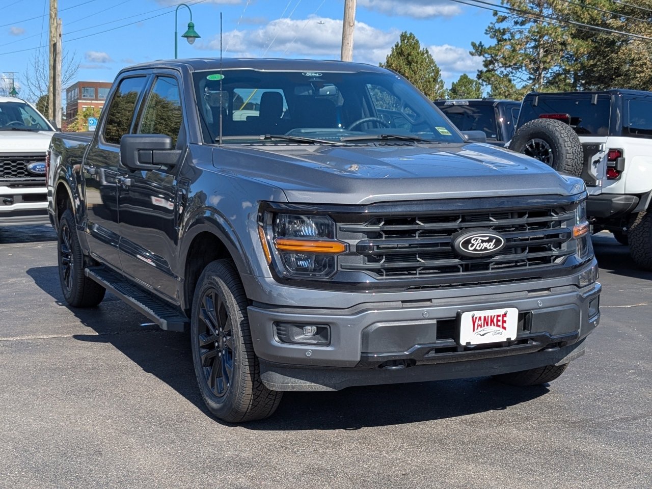 New 2025 Ford F150 XLT w/ Equipment Group 302A MID