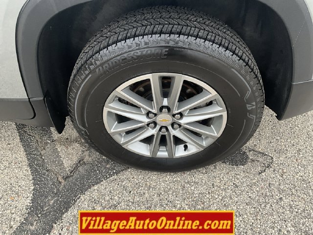 Used 2023 Chevrolet Traverse LT w/ LPO, Cargo Package AWD/4WD image 13