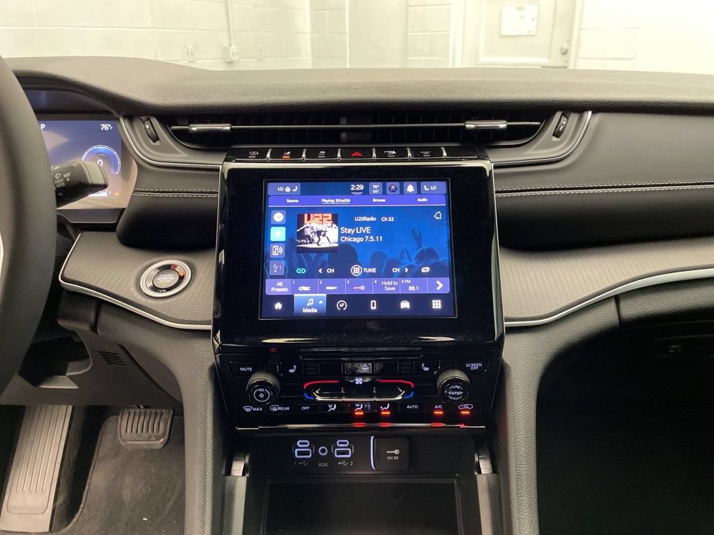 New 2025 Jeep Grand Cherokee L Altitude AWD/4WD image 10