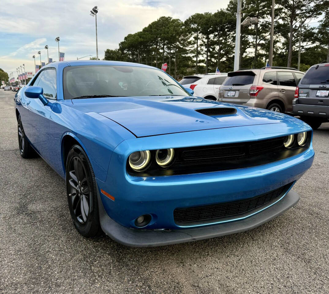 Used 2019 Dodge Challenger GT image 2